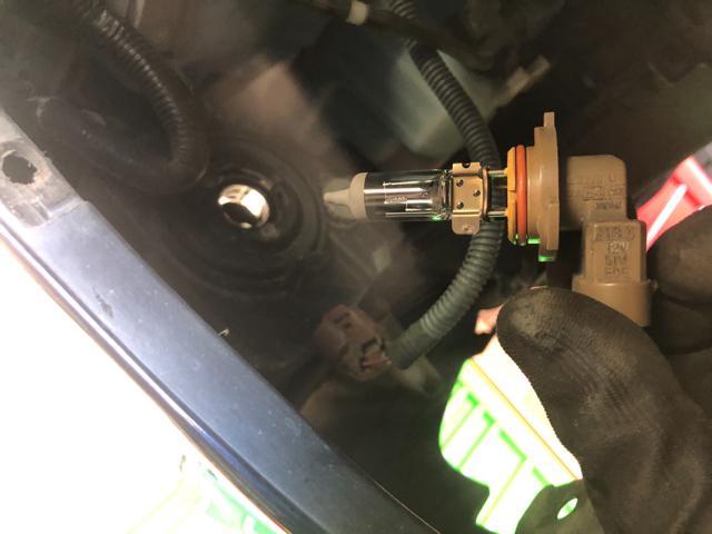 レクサス LS600h Ver.U 中期 フォグランプLEDバルブ 持ち込み交換