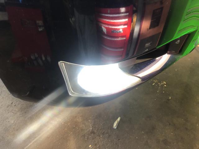 レクサス LS600h Ver.U 中期 フォグランプLEDバルブ 持ち込み交換