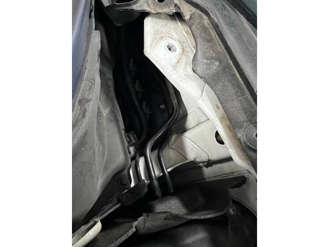 BMW 523i F10ウォーターバルブ交換