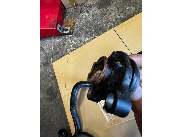 BMW Z4 E89 ウォーターホースからの水漏れ修理