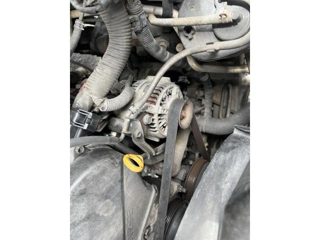 トヨタ グランドハイエース　オルタネーター故障・交換 　バッテリー交換