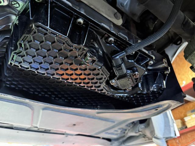 フォルクスワーゲン　パサート　オイル漏れ修理