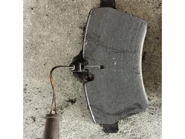B170 メルセデスベンツ ブレーキパッド ディスクローター交換