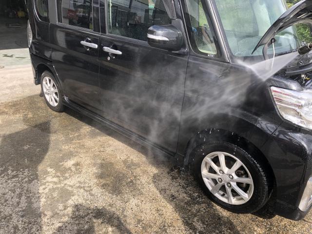 ダイハツ　タントカスタム　ボディーコーティングって高い！？　ボディーの磨きで十分綺麗に！！　安価で磨き・艶出しが出来ます。～【栃木県宇都宮市・下野市「ジャストオート」作業メニュー～