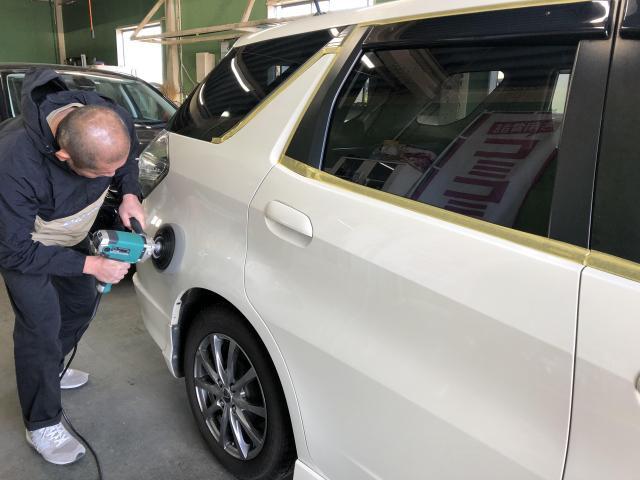 ホンダ　フィットシャトルハイブリッド　GP2・安くバンパーの板金塗装・安価でボディーの磨き・艶出し／コーティングって高い！？安く・磨き・艶出しで十分な仕上がり～【栃木県宇都宮市・下野市「ジャストオート」作業メニュー～