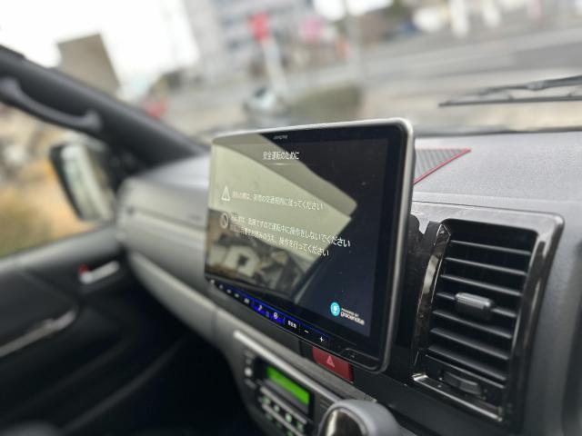 トヨタ　ハイエースバン　GDH206V／お安くナビの取付け／安価でフリップダウンモニターの取付け／コーティングって高い！？安く・磨き・艶出しで十分な仕上がり～【栃木県宇都宮市・下野市「ジャストオート」作業メニュー～