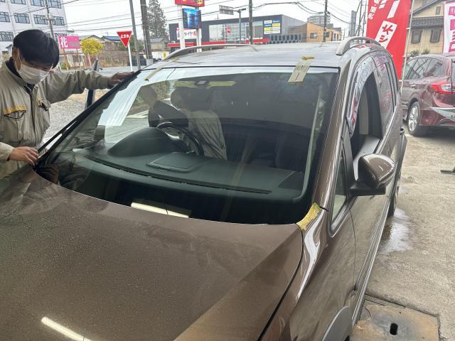 【フォルクスワーゲン｜ゴルフ　トゥーラン｜クロストゥーラン｜1TCTHW】フロントガラス交換｜工賃お安く～｜持込みOK【栃木県・宇都宮市・下野市「ジャストオート」作業メニュー】～