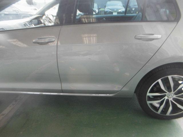 ゴルフ　ドアの修理　鈑金・塗装　凹み直し