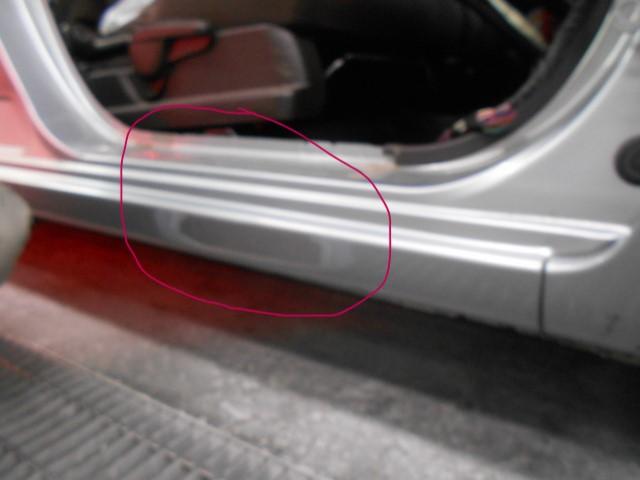 パッソ フロントドア・リヤドア・ロッカアウタパネルのキズ凹みの修理・部品取替・鈑金塗装