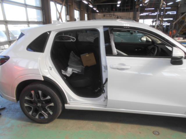 ホンダ　ZR-V　右リアドア　右リアオーバーフェンダー　鈑金修理