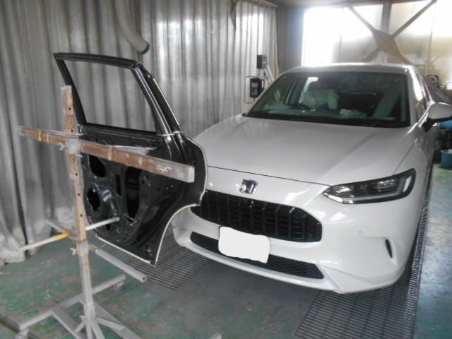 ホンダ　ZR-V　右リアドア　右リアオーバーフェンダー　鈑金修理