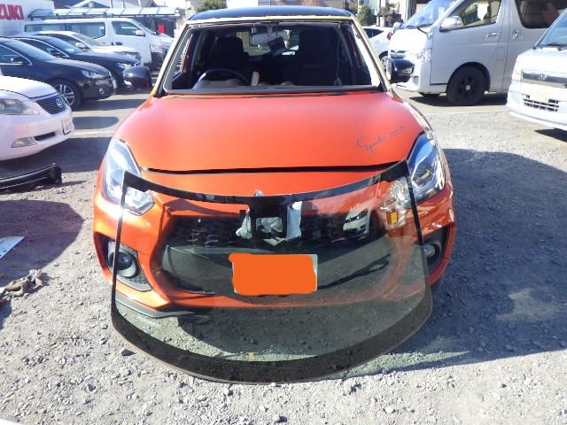 スズキ　スイフトスポーツ　フロントガラス交換（板金修理）