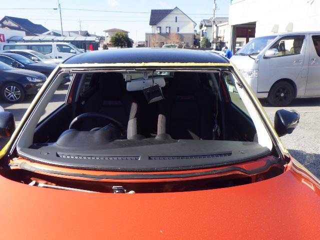 スズキ　スイフトスポーツ　フロントガラス交換（板金修理）