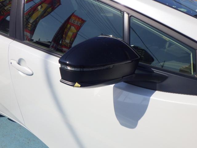 トヨタ　プリウス　右側ドアミラー交換（板金修理）