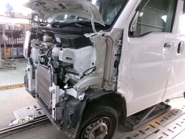 スズキ　エブリイ　フロント部分鈑金修理