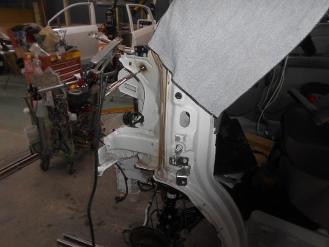 スズキ　エブリイ　フロント部分鈑金修理