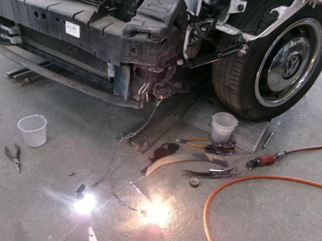 フォルクスワーゲン　ザ・ビートル　フロントバンパー　左ヘッドライト　左フロントフェンダー　鈑金修理