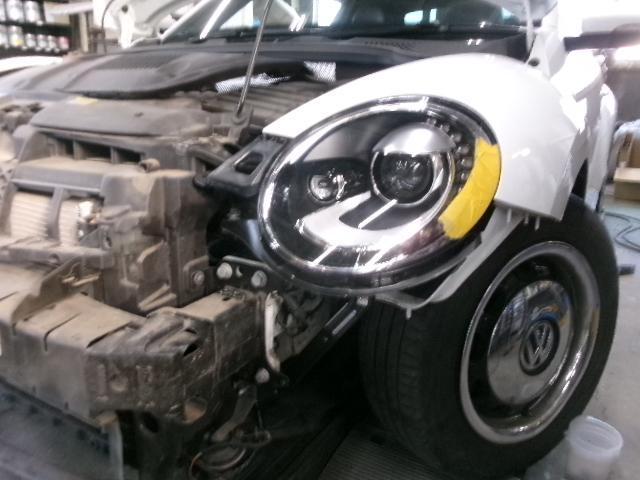 フォルクスワーゲン　ザ・ビートル　フロントバンパー　左ヘッドライト　左フロントフェンダー　鈑金修理