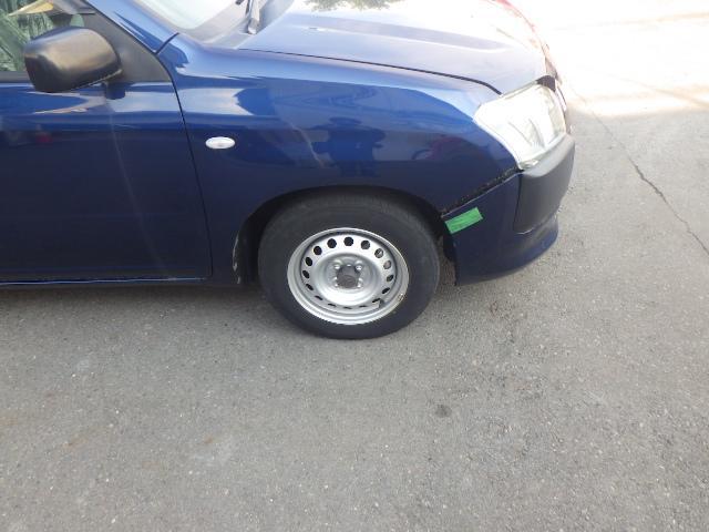 トヨタ　サクシード　フロントバンパー　右フロントフェンダー　鈑金修理