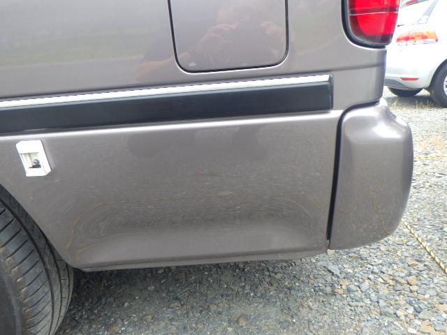 トヨタ　ハイエースバン　リアバンパー　左クオーター　鈑金修理