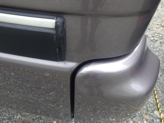 トヨタ　ハイエースバン　リアバンパー　左クオーター　鈑金修理