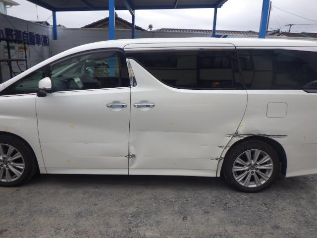 トヨタ　ヴェルファイア　左側面　鈑金修理