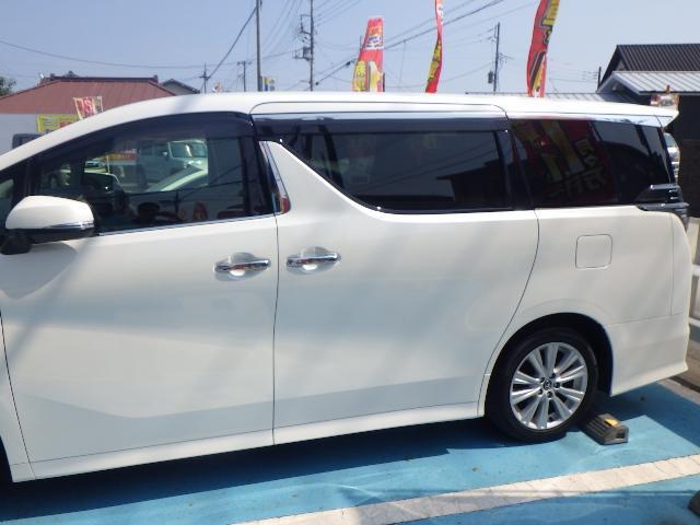 トヨタ　ヴェルファイア　左側面　鈑金修理