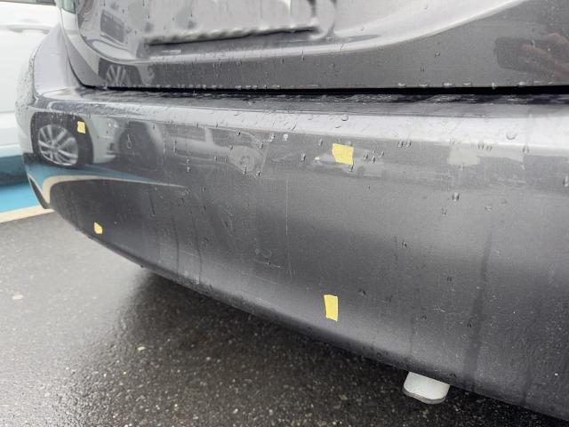 トヨタ　アクア　リアバンパー　鈑金修理