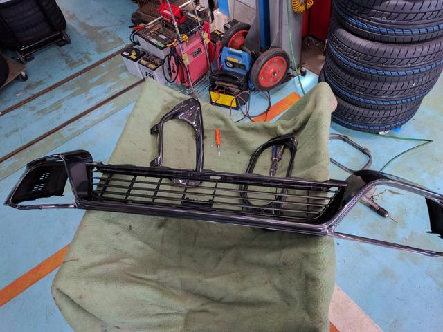 ＧＴ－Ｒ　日産　マフラー出口のガーニッシュ交換　カーボン調の部品持ち込み交換　神栖市　茨城県　カスタム