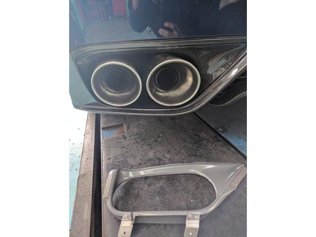 ＧＴ－Ｒ　日産　マフラー出口のガーニッシュ交換　カーボン調の部品持ち込み交換　神栖市　茨城県　カスタム