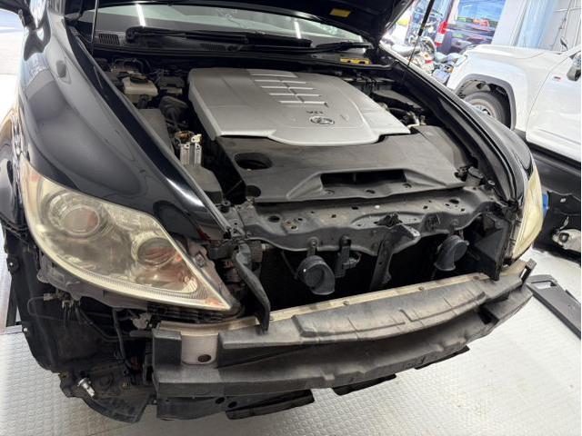 レクサス　ＬＳ　ヘッドライト交換