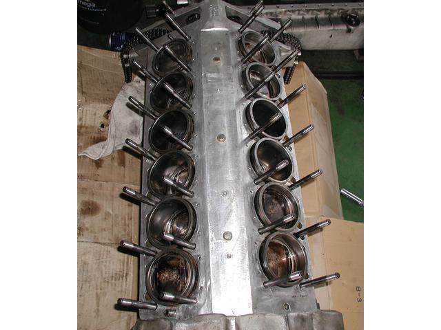 ランボルギーニ　エンジン オーバーホール OH　修理　整備　点検