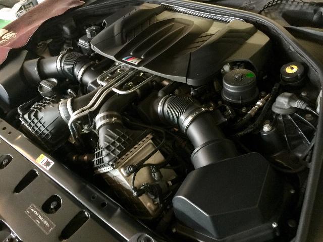 BMW M5 エンジン・パーツ持込み取付作業。スパークプラグ ダイレクト・イグニッションコイル 交換 修理 整備 テスター診断。
