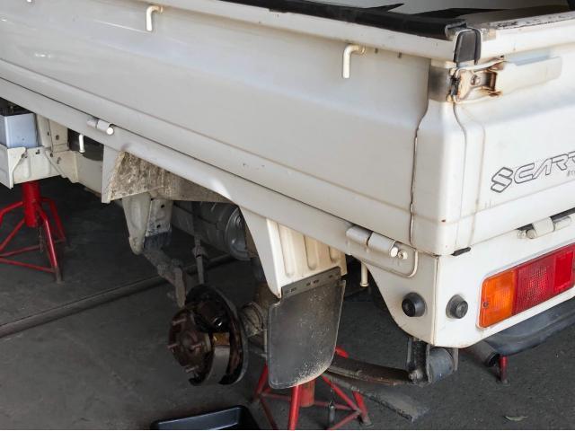 ドラムブレーキ・シリンダー から ブレーキ・オイル漏れ … カップキット交換  車検 整備 修理   スズキ キャリイ 軽トラック。
