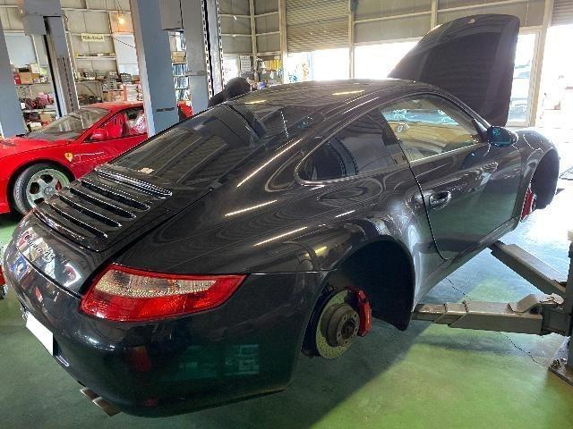 ポルシェ 911 カレラ 4S  車検整備 ドライブシャフト・ブーツ 交換 修理 作業。宇都宮市のK様 いつもごご用命ありがとうござます。    栃木県 小山市 カワマタ商会グループ(株)Kレボリューション