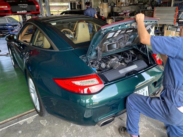 リヤ・ガーニッシュ 脱着 修理 整備。ポルシェ 911 小山市のS様 ご依頼ありがとうござます。     栃木県 小山市 カワマタ商会グループ(株)Kレボリューション