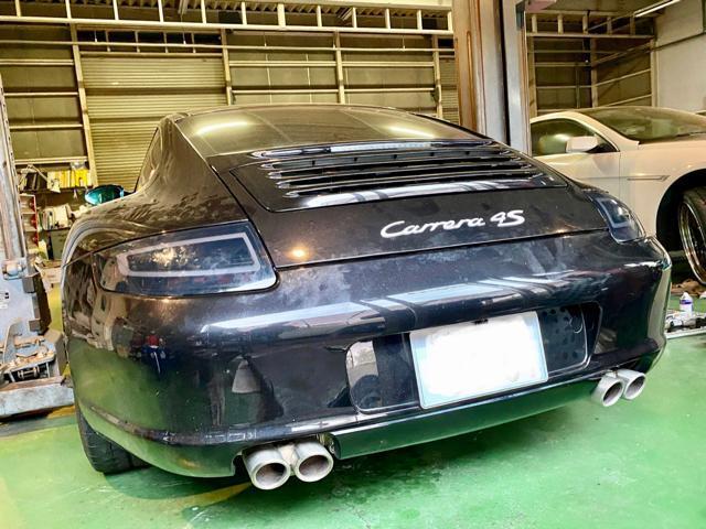 ポルシェ911カレラ4S 水冷冷却系統修理 ウォーターポンプ サーモスタット リザーブタンク ホース類 交換作業 冷却水交換エア抜は プロステップ LLC デジタルバキュームチャージャーを使用。ポルシェ 修理 整備。