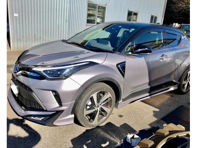 TOYOTA トヨタ C-HR ドアガーニッシュ ドアエッジプロテクター 取付作業。トヨタ 車検 整備 修理。栃木県小山市S様 ご依頼ありがとうござます。    栃木県 小山市 カワマタ商会グループ(株)Kレボリューション