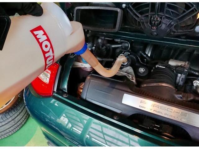PORSCHE ポルシェ 911 タルガ ドライブシャフトブーツ破れ・交換。ポルシェ 車検 整備 修理。栃木県小山市のS様 ご依頼ありがとうござます。     栃木県 小山市 カワマタ商会グループ(株)Kレボリューション