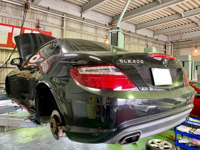 Mercedes-Benz SLK200 AMGスポーツPK ベンツ 車検 整備 修理。社外スタビーライザーリンクロッド交換作業。茨城県八千代町のM様 ご依頼ありがとうござます。     栃木県 小山市 (株)Kレボリューション
