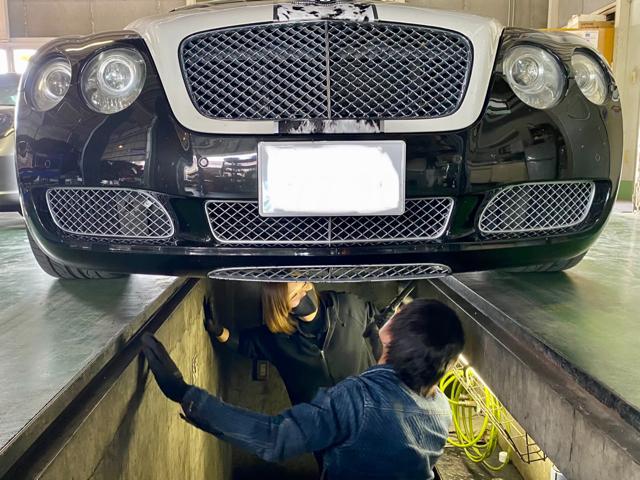 Bentley Continental GT ベントレー Ωmega オメガ エンジンオイル交換作業。ベントレー 車検整備修理。茨城県つくば市N様 ご依頼ありがとうござます。    栃木県 小山市 (株)Kレボリューション