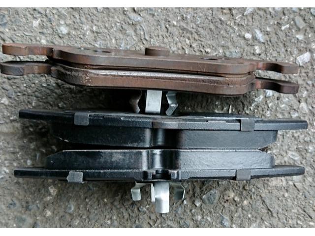 Audi アウディA4 Fブレーキパッド&ローター交換 Rブレーキパッド交換 エアフィルター交換作業。アウディ車検整備修理。栃木県宇都宮市T様 ご依頼ありがとうござます。     栃木県小山市カワマタ商会グループ(株)Kレボリューション