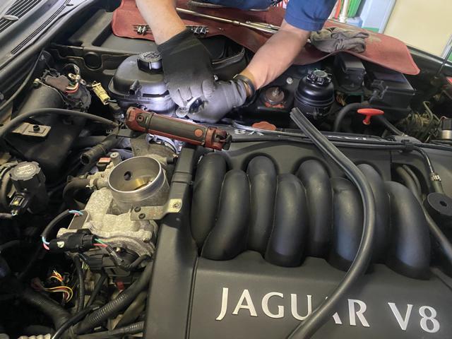 JAGUAR XJ 3.2 V8 エンジンチェックランプ点灯 ブレーキを踏むとハンドルが振れる。ジャガー車検整備修理。栃木県真岡市Y様 ご依頼ありがとうござます。      栃木県小山市カワマタ商会グループ(株)Kレボリューション