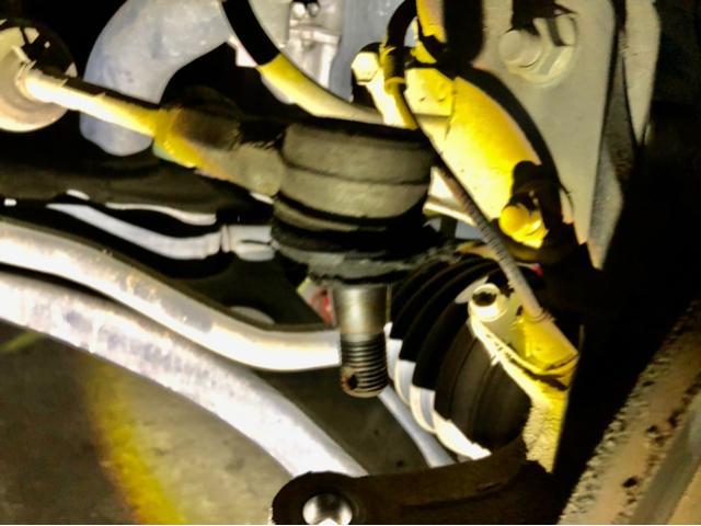 SUZUKI スズキ ワゴンR FX LTD 車検整備修理 ステアリングエンドブーツ破れ・交換作業。茨城県結城市M様 ご依頼ありがとうござます。       栃木県小山市カワマタ商会グループ(株)Kレボリューション