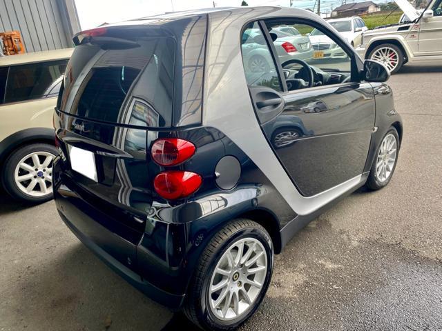 Smart Fortwo coupé スマート フォーツークーペ 運転席シート破れ修理作業。スマート車検整備修理。群馬県太田市Y様 ご依頼ありがとうござます。   栃木県小山市カワマタ商会グループ(株)Kレボリューション