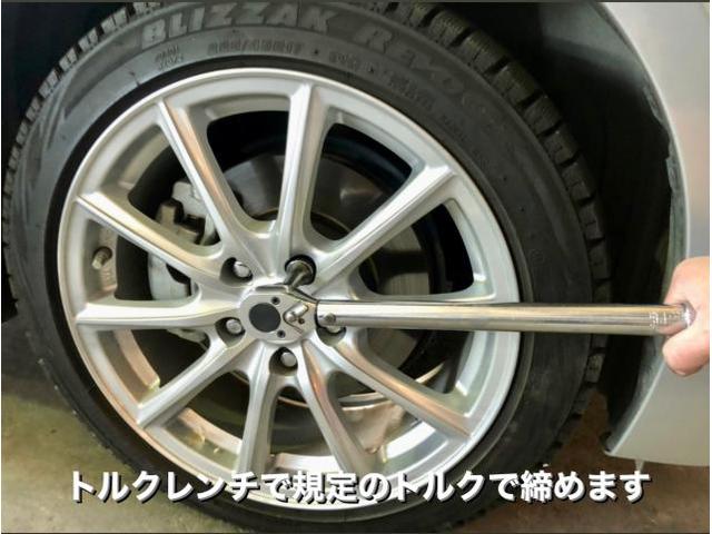 LEXUS レクサス IS300h 夏タイヤからスタッドレスタイヤに交換作業。茨城県結城市O様 ご依頼ありがとうござます。レクサス車検整備修理鈑金塗装・販売買取 栃木県小山市カワマタ商会グループ(株)Kレボリューション