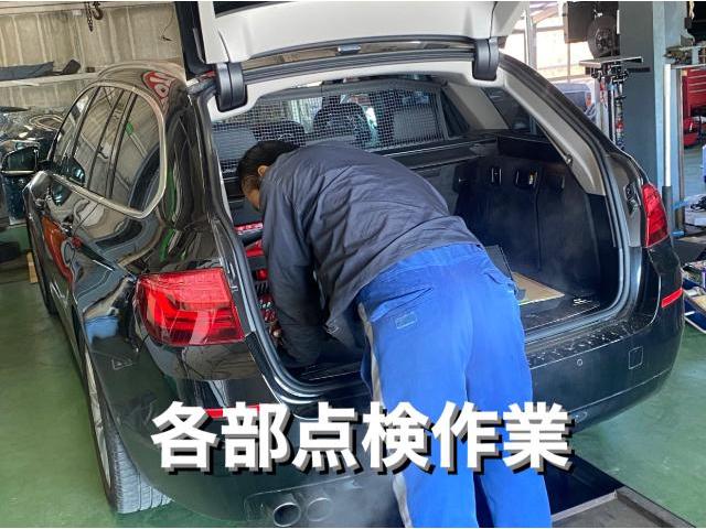 BMW 523i ツーリング 駐車時に車高が下がる…エアサスペンション・エア漏れ エアサス交換作業。茨城県筑西市T様 ご依頼ありがとうござます。BMW車検整備修理板金塗装・販売買取 栃木県小山市カワマタ商会グループ(株)Kレボリューション