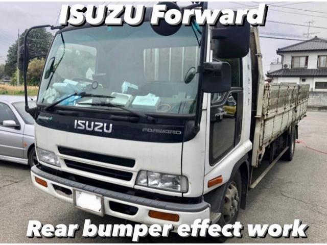 ISUZU いすゞ フォワード R・バンパー&ブラケット リフレクター交換作業。茨城県結城市K様 ご依頼ありがとうござます。いすゞ車検整備修理板金塗装・販売買取 栃木県小山市カワマタ商会グループ(株)Kレボリューション