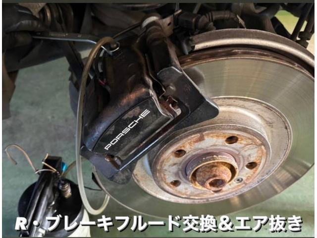 PORSCHE ポルシェ マカン 車検＆ブレーキ・ディスクパッド交換作業。茨城県結城市I様ご依頼ありがとうございます。ポルシェ車検整備修理レストア板金塗装故障テスター診断販売買取 栃木県小山市カワマタ商会グループ(株)Kレボリューション