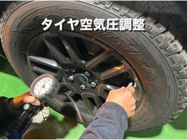 Land Rover ランドローバーディフェンダー  MOTULエンジンオイル交換。埼玉県入間市K様ご依頼ありがとうございます。ランドローバー車検整備修理板金塗装故障テスター診断販売買取 栃木県カワマタ商会グループ(株)Kレボリューション